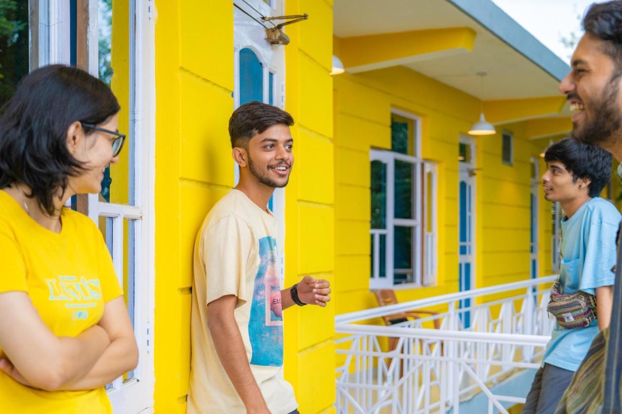 Whoopers Hostel Bir Exterior photo
